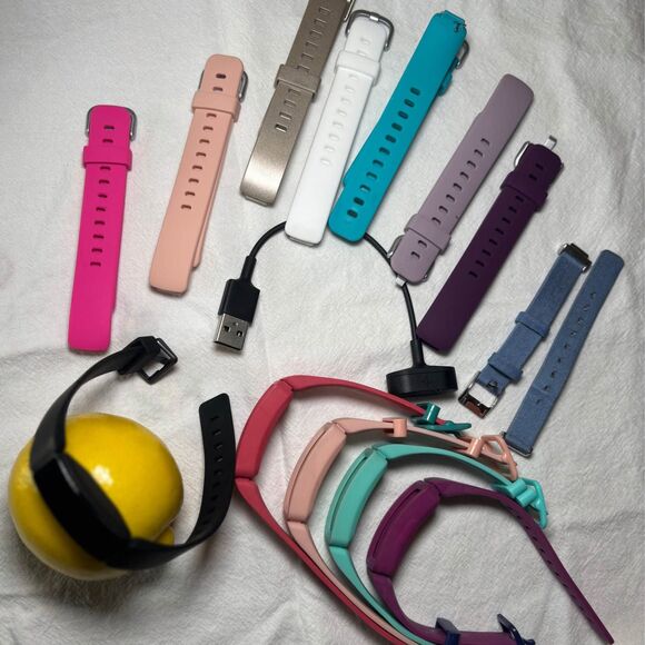 Fitbit Inspire HR tracker with Extra Bands - Picture 2 of 3